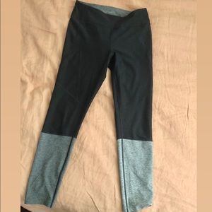 Outdoor Voices 7/8 Warmup legging EUC in Ash